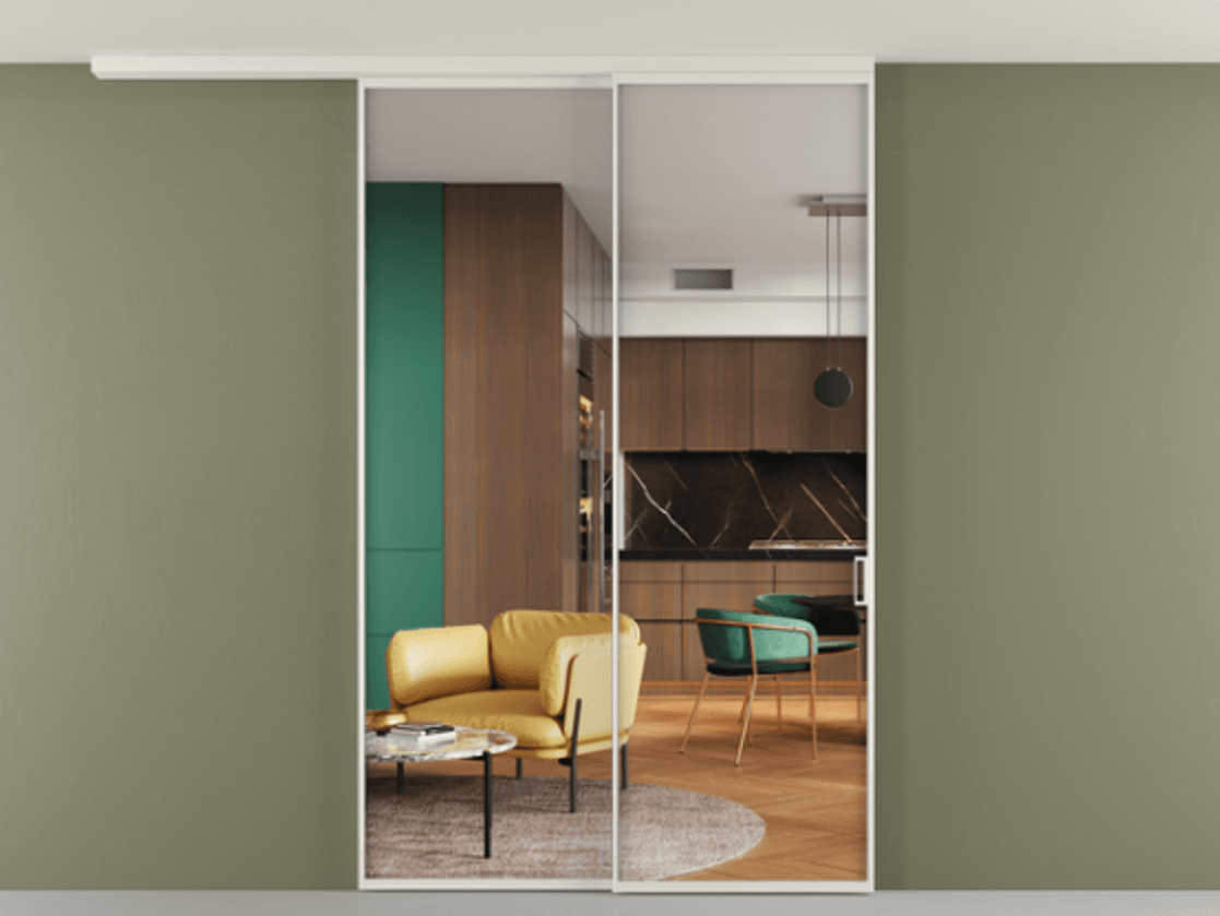 Перегородка Формато вдоль стены на потолок 2 створки с синхронным механизмом АЛПР 040.01 Алюминий Белый Прозрачное стекло "Кристал Вижн", калёное Цена 330730 ₽ | Volhovec