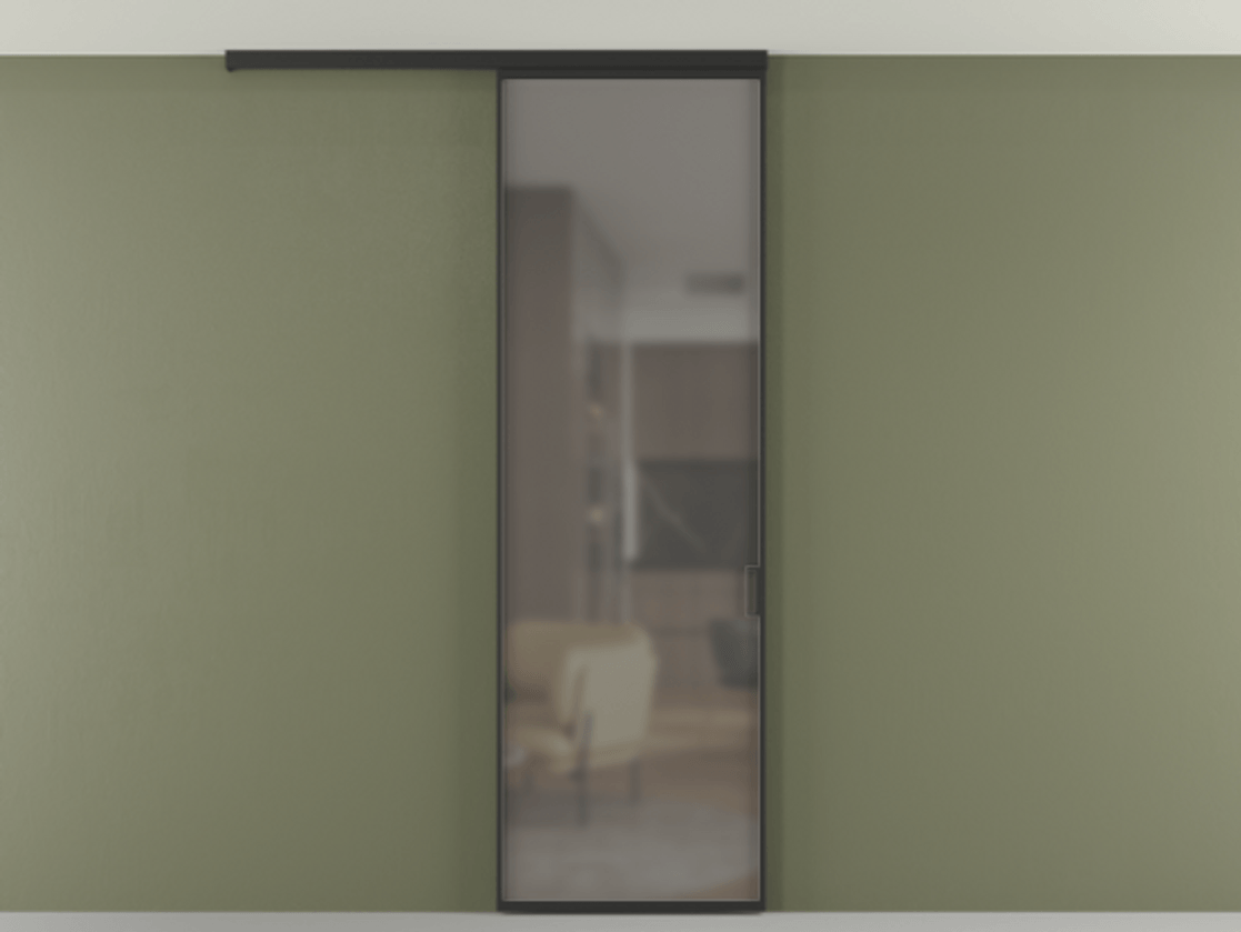 Перегородка Formato вдоль стены на потолок одностворчатая АЛПР 040.01 Алюминий Черный Сатинированное серое стекло, триплекс Цена 20898850 so'm | Volhovec